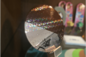 プロセス済みSi結晶ウェハ北杜事業所ショールーム