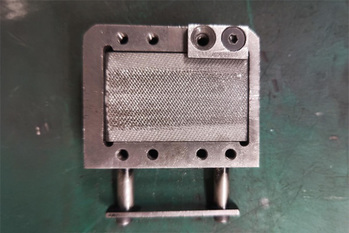 ：やすり埋込みタイプのチャック治具