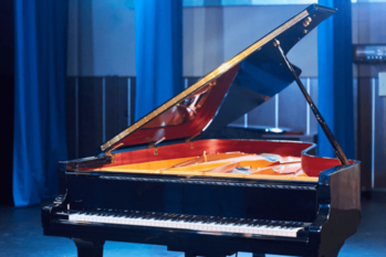 グランドピアノ