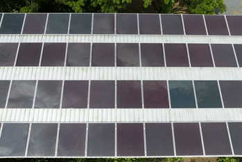 薄膜太陽電池パネル航空写真