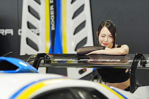レースクイーン Aiさん