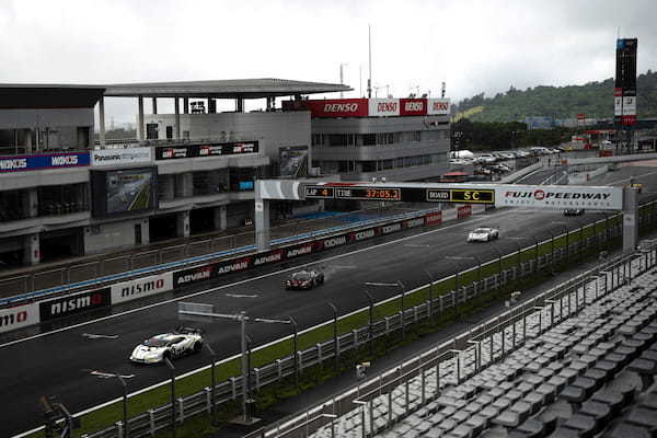 レース風景
