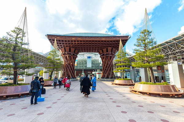 金沢のJR金沢駅の津泉門