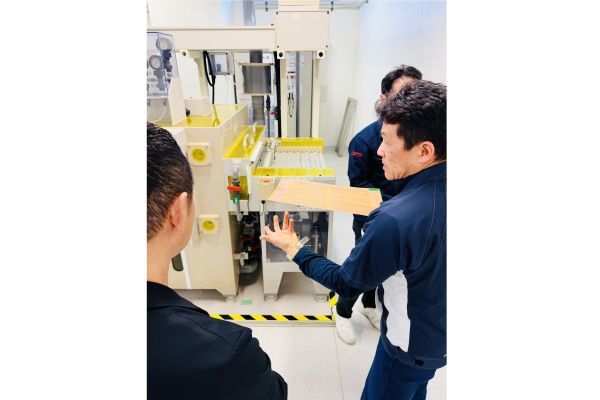 野北氏による施設説明2