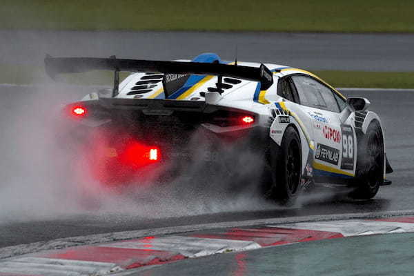 VSR98号車雨天でのレース