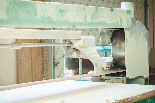 ベルト研磨機とエンドレスペーパー