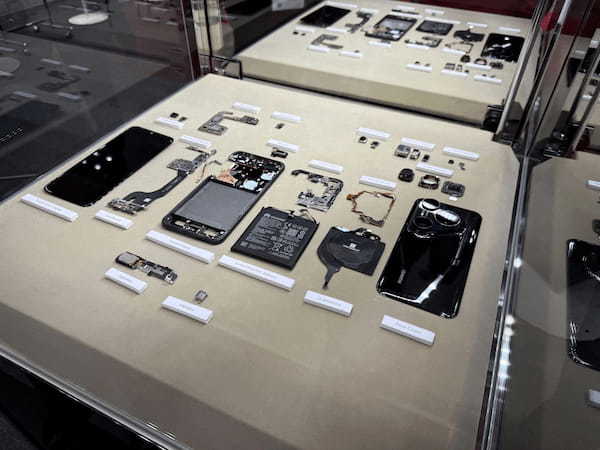 スマートフォンの分解