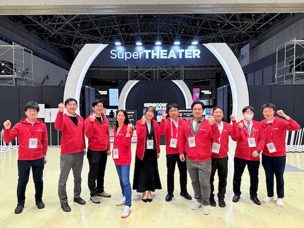 展示会スタッフ