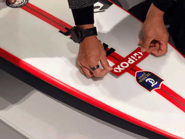 マイポックスロゴとサーフボード