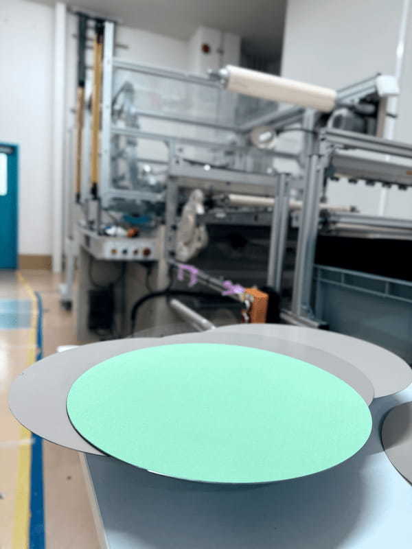 クリーニングシートとウェーハ貼り合わせ製品